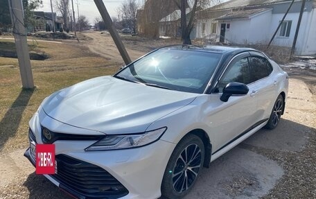 Toyota Camry, 2021 год, 3 290 000 рублей, 18 фотография