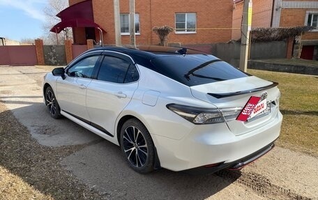 Toyota Camry, 2021 год, 3 290 000 рублей, 16 фотография