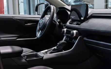 Toyota RAV4, 2025 год, 4 990 000 рублей, 14 фотография