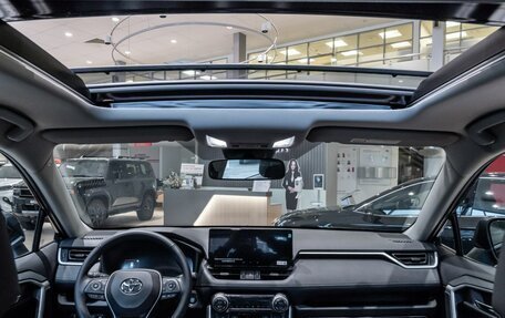 Toyota RAV4, 2025 год, 4 990 000 рублей, 16 фотография