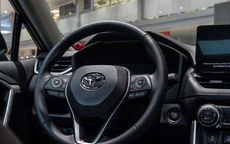 Toyota RAV4, 2025 год, 4 990 000 рублей, 15 фотография