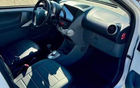 Peugeot 107 I рестайлинг, 2011 год, 630 000 рублей, 11 фотография