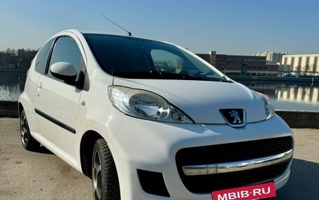 Peugeot 107 I рестайлинг, 2011 год, 630 000 рублей, 2 фотография