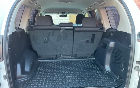 Toyota Land Cruiser Prado 150 рестайлинг 2, 2018 год, 5 700 000 рублей, 16 фотография