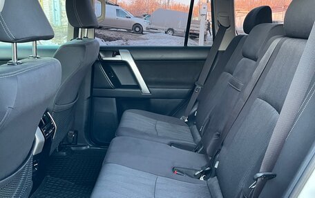 Toyota Land Cruiser Prado 150 рестайлинг 2, 2018 год, 5 700 000 рублей, 15 фотография