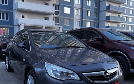 Opel Astra J, 2012 год, 820 000 рублей, 2 фотография
