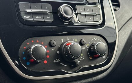 Renault Kaptur I рестайлинг, 2017 год, 1 427 000 рублей, 21 фотография