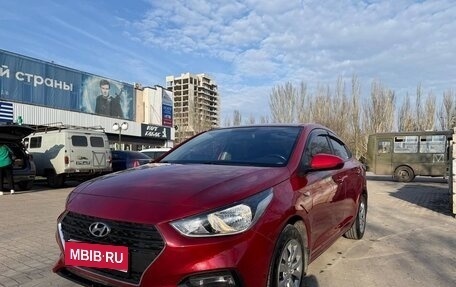 Hyundai Solaris II рестайлинг, 2017 год, 1 200 000 рублей, 1 фотография