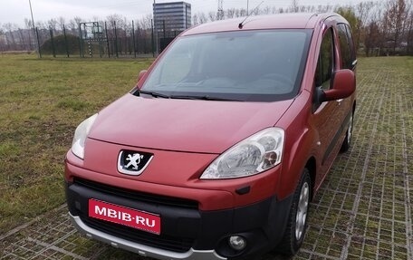 Peugeot Partner II рестайлинг 2, 2010 год, 629 000 рублей, 1 фотография