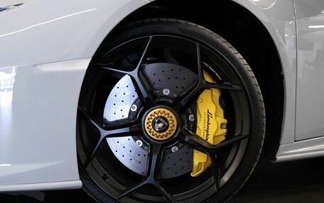 Lamborghini Huracán, 2023 год, 35 000 000 рублей, 16 фотография