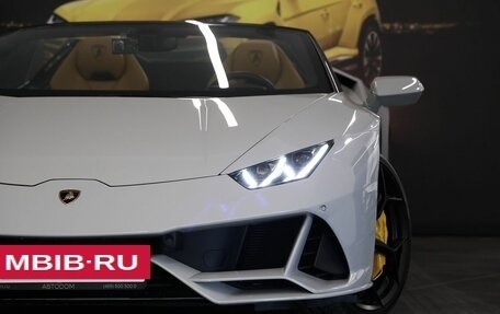 Lamborghini Huracán, 2023 год, 35 000 000 рублей, 7 фотография
