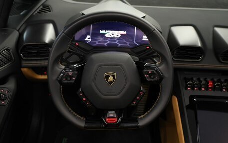 Lamborghini Huracán, 2023 год, 35 000 000 рублей, 22 фотография