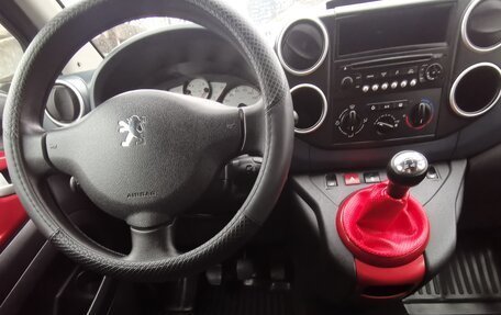 Peugeot Partner II рестайлинг 2, 2010 год, 629 000 рублей, 17 фотография