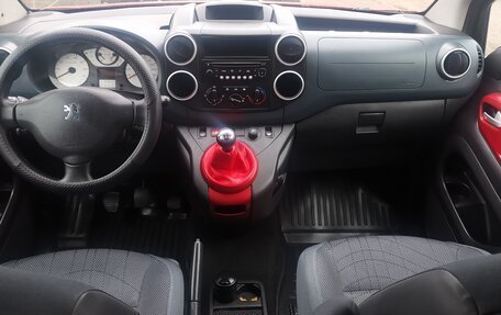 Peugeot Partner II рестайлинг 2, 2010 год, 629 000 рублей, 16 фотография