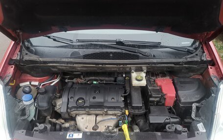 Peugeot Partner II рестайлинг 2, 2010 год, 629 000 рублей, 19 фотография