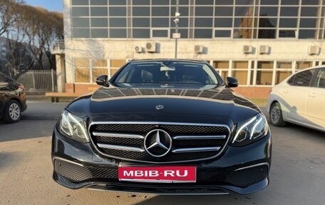 Mercedes-Benz E-Класс, 2019 год, 2 900 000 рублей, 1 фотография