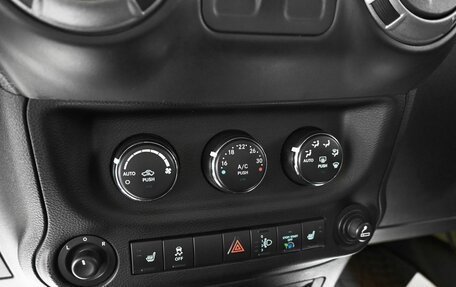 Jeep Wrangler, 2013 год, 3 175 000 рублей, 19 фотография