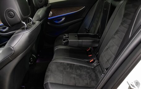 Mercedes-Benz E-Класс, 2016 год, 3 200 000 рублей, 25 фотография