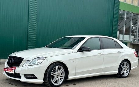 Mercedes-Benz E-Класс, 2012 год, 1 900 000 рублей, 2 фотография