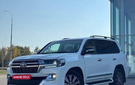 Toyota Land Cruiser 200, 2014 год, 4 400 000 рублей, 2 фотография
