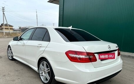 Mercedes-Benz E-Класс, 2012 год, 1 900 000 рублей, 4 фотография