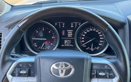 Toyota Land Cruiser 200, 2014 год, 4 400 000 рублей, 18 фотография