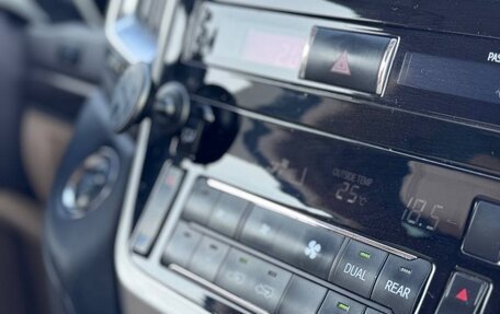 Toyota Land Cruiser 200, 2014 год, 4 400 000 рублей, 24 фотография