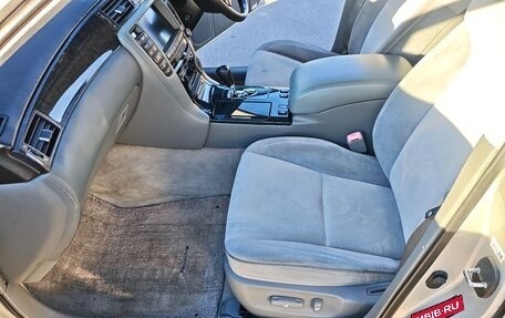 Toyota Crown, 2004 год, 1 800 000 рублей, 16 фотография