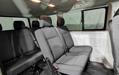 Volkswagen Caravelle T6 рестайлинг, 2018 год, 2 455 000 рублей, 16 фотография