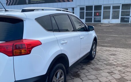 Toyota RAV4, 2015 год, 1 950 000 рублей, 3 фотография
