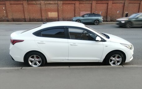 Hyundai Solaris II рестайлинг, 2019 год, 1 150 000 рублей, 3 фотография