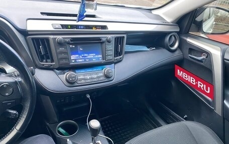 Toyota RAV4, 2015 год, 1 950 000 рублей, 4 фотография