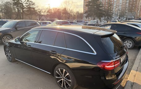 Mercedes-Benz E-Класс, 2019 год, 2 900 000 рублей, 5 фотография