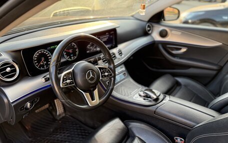 Mercedes-Benz E-Класс, 2019 год, 2 900 000 рублей, 13 фотография