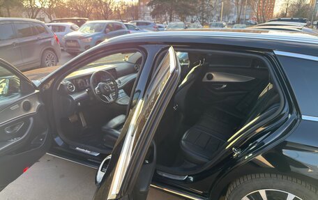 Mercedes-Benz E-Класс, 2019 год, 2 900 000 рублей, 22 фотография