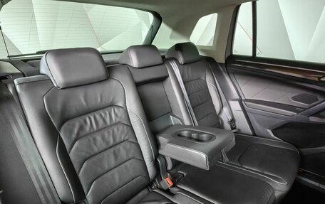 Volkswagen Tiguan II, 2019 год, 2 365 000 рублей, 17 фотография