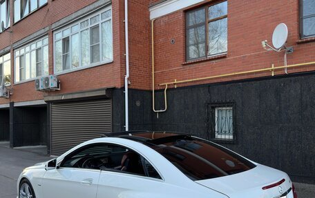 Mercedes-Benz E-Класс, 2010 год, 1 380 000 рублей, 13 фотография