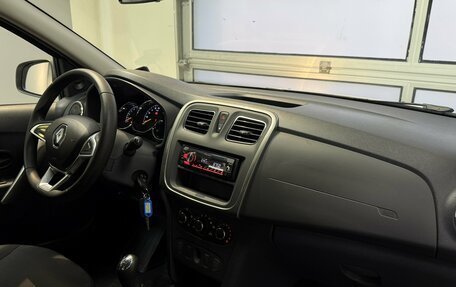 Renault Logan II, 2020 год, 1 215 000 рублей, 11 фотография