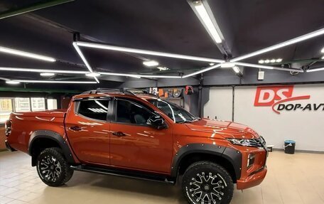 Mitsubishi L200 IV рестайлинг, 2019 год, 6 000 000 рублей, 18 фотография