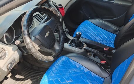 Chevrolet Cruze II, 2010 год, 500 000 рублей, 4 фотография