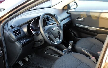 KIA Rio III рестайлинг, 2015 год, 849 000 рублей, 5 фотография