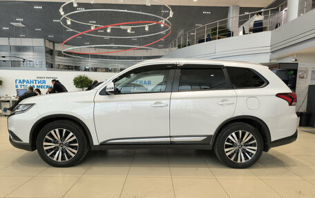 Mitsubishi Outlander III рестайлинг 3, 2020 год, 3 050 000 рублей, 12 фотография