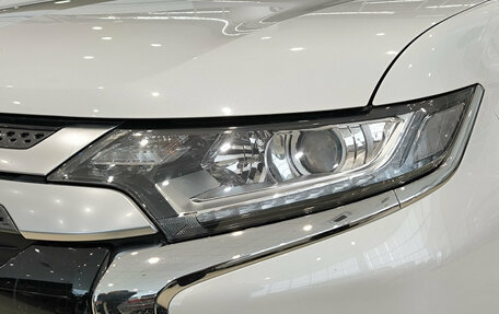 Mitsubishi Outlander III рестайлинг 3, 2020 год, 3 050 000 рублей, 21 фотография