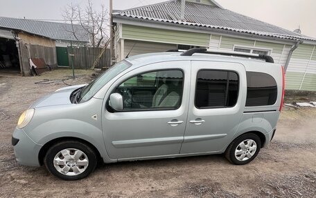 Renault Kangoo II рестайлинг, 2011 год, 750 000 рублей, 4 фотография