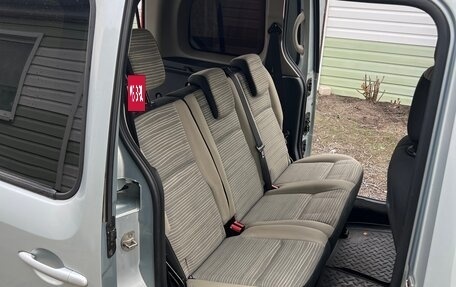 Renault Kangoo II рестайлинг, 2011 год, 750 000 рублей, 11 фотография