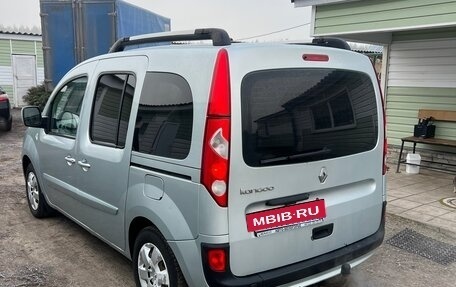 Renault Kangoo II рестайлинг, 2011 год, 750 000 рублей, 5 фотография