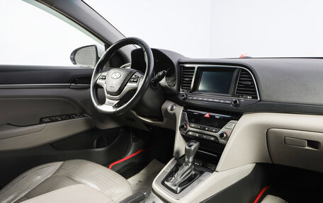 Hyundai Elantra VI рестайлинг, 2015 год, 1 309 000 рублей, 17 фотография