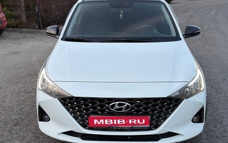 Hyundai Solaris II рестайлинг, 2020 год, 1 750 000 рублей, 1 фотография