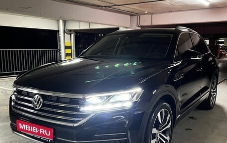 Volkswagen Touareg III, 2018 год, 5 050 000 рублей, 1 фотография
