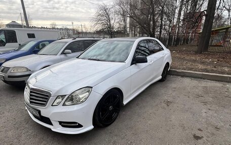 Mercedes-Benz E-Класс, 2012 год, 1 250 000 рублей, 1 фотография